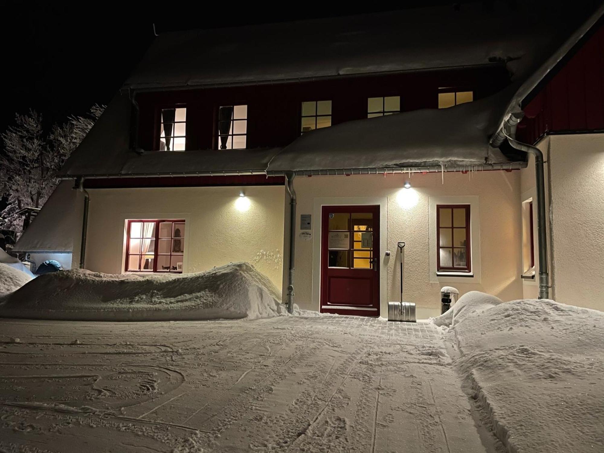Zur Bergwiese 5 Sterne Appartementhaus Furstenau  Номер фото